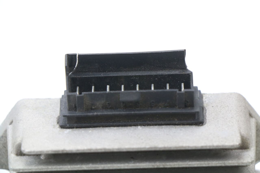 photo de REGULATOR PIAGGIO LIBERTY 2T 50 (2004 - 2008) - Technical close-up