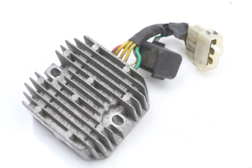 photo de REGULATOR PIAGGIO LIBERTY 4T 50 (2018 - 2021) - Main view