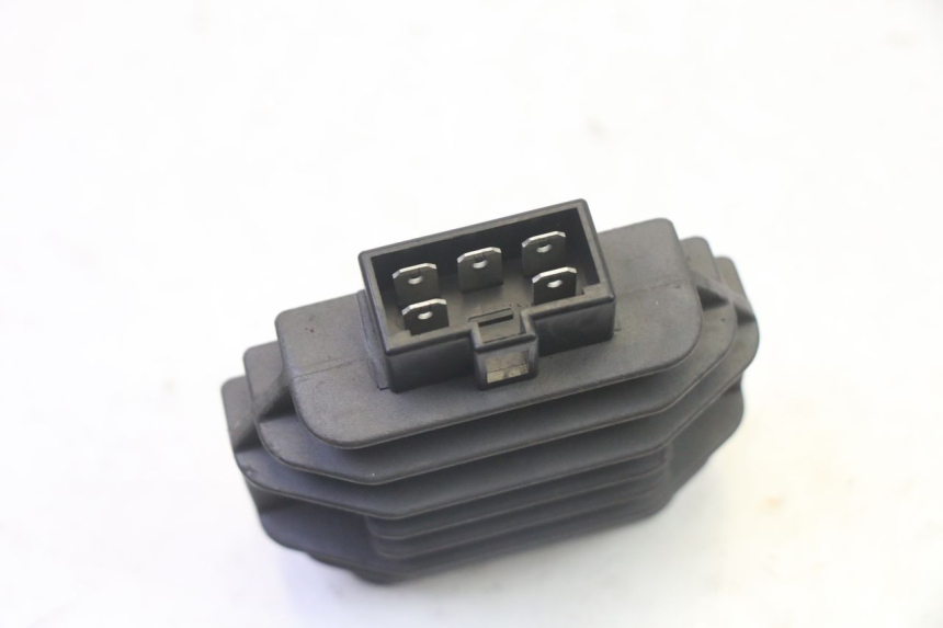 photo de REGULATOR PIAGGIO LIBERTY 125 (1998 - 2008) - Alternative perspective