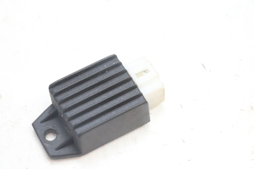 photo de REGULATOR LONGJIA LJ50QT 8M 2T 50 (2010 - 2017) - Component detail