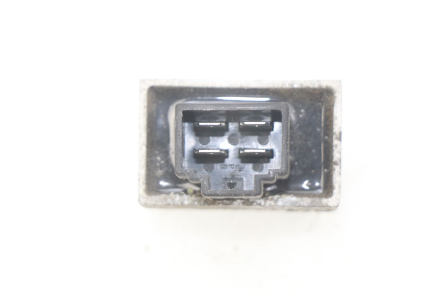 photo de CHARGING REGULATOR PEUGEOT LUDIX 2 PRO 4T 50 (2008 - 2013) - Zoom on usage condition