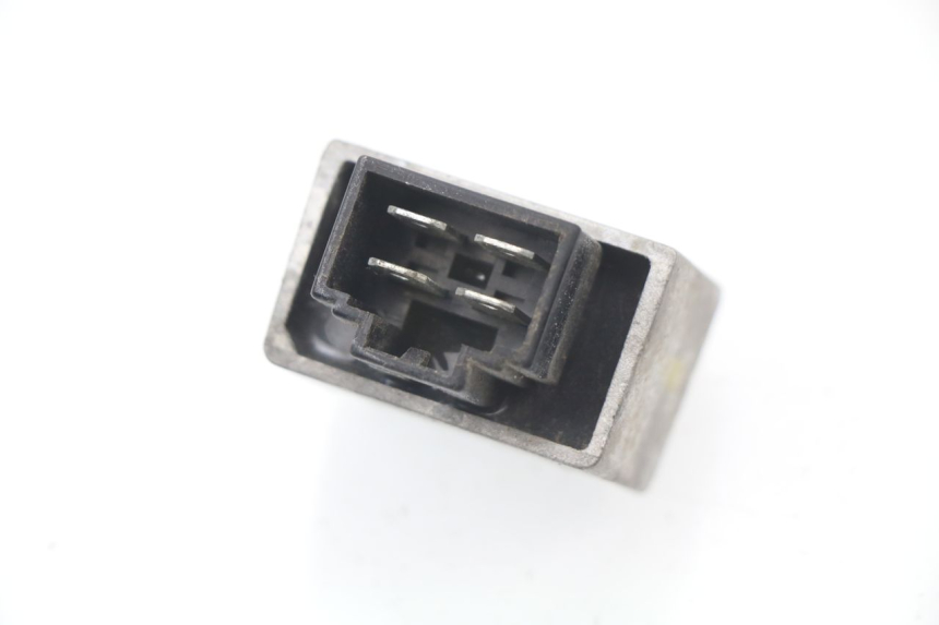 photo de CHARGING REGULATOR PEUGEOT LUDIX 50 (2008 - 2017) - Zoom on usage condition