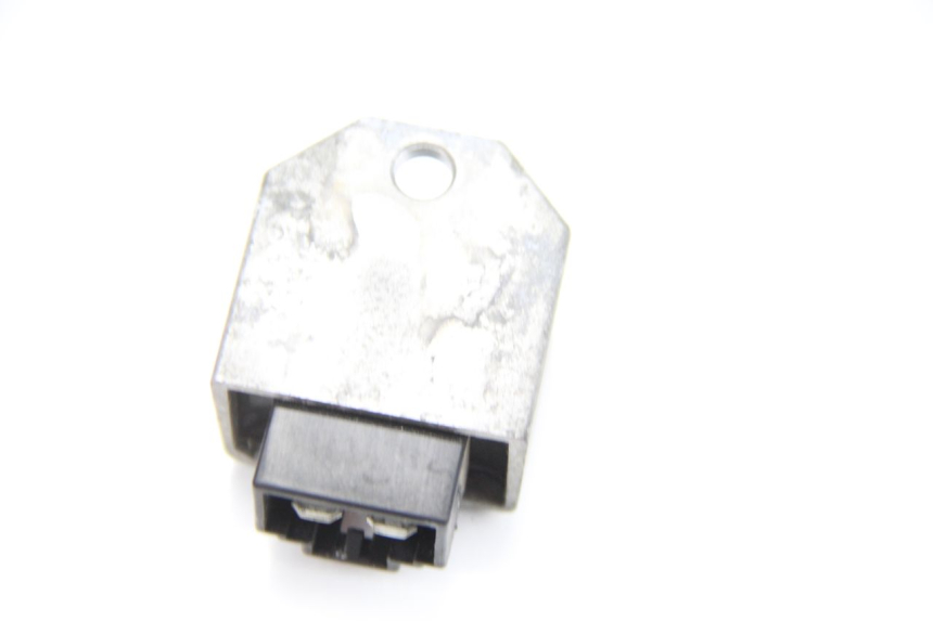photo de CHARGING REGULATOR PEUGEOT LUDIX 50 (2008 - 2017) - Technical close-up