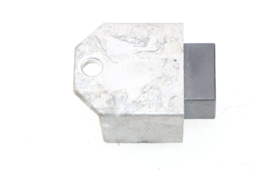 photo de CHARGING REGULATOR PEUGEOT LUDIX 50 (2008 - 2017) - Zoom on usage condition