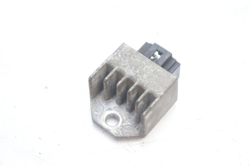 photo de CHARGING REGULATOR PEUGEOT LUDIX 50 (2005 - 2007) - Component detail