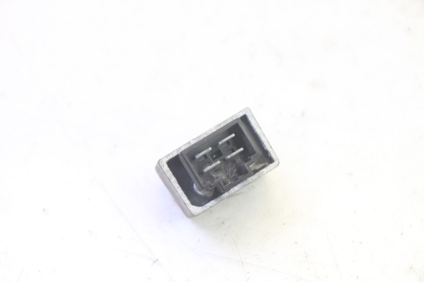 photo de REGULATOR PEUGEOT LUDIX ONE 50 (2004 - 2006) - Zoom on usage condition