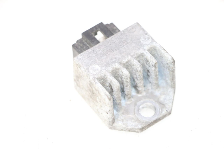 photo de REGULATOR PEUGEOT LUDIX ONE 50 (2004 - 2006) - Alternative perspective