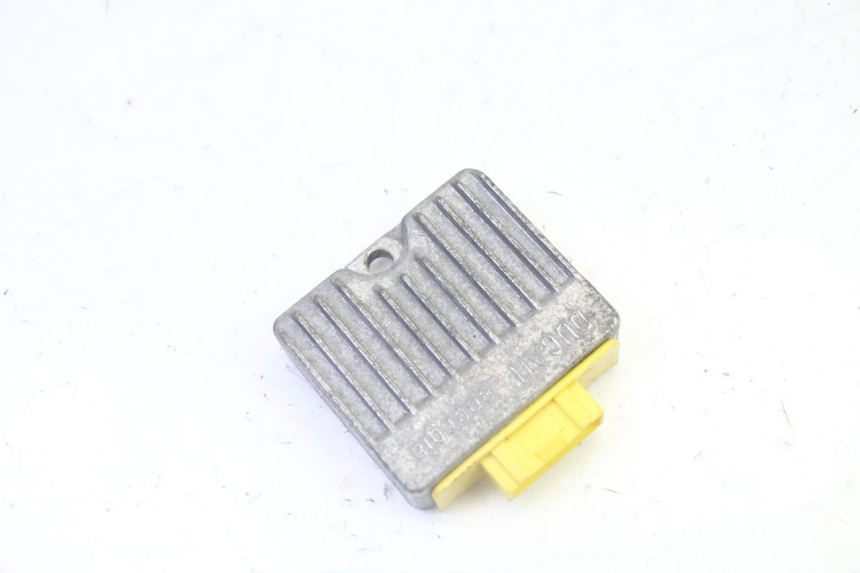 photo de REGULATOR PIAGGIO LXV 4T 50 (2009 - 2013) - Component detail