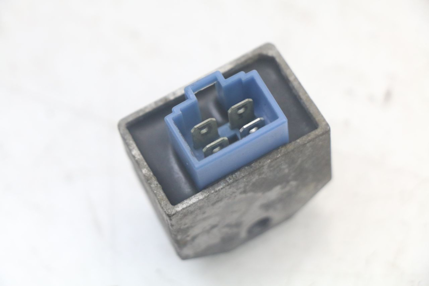 photo de REGULATOR MBK MACH G AC 50 (2002 - 2014) - Alternative perspective