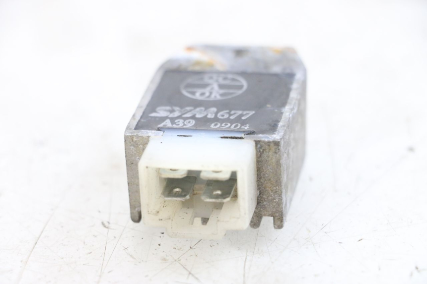 photo de REGULATOR SYM MIO 50 (2005 - 2010) - Component detail