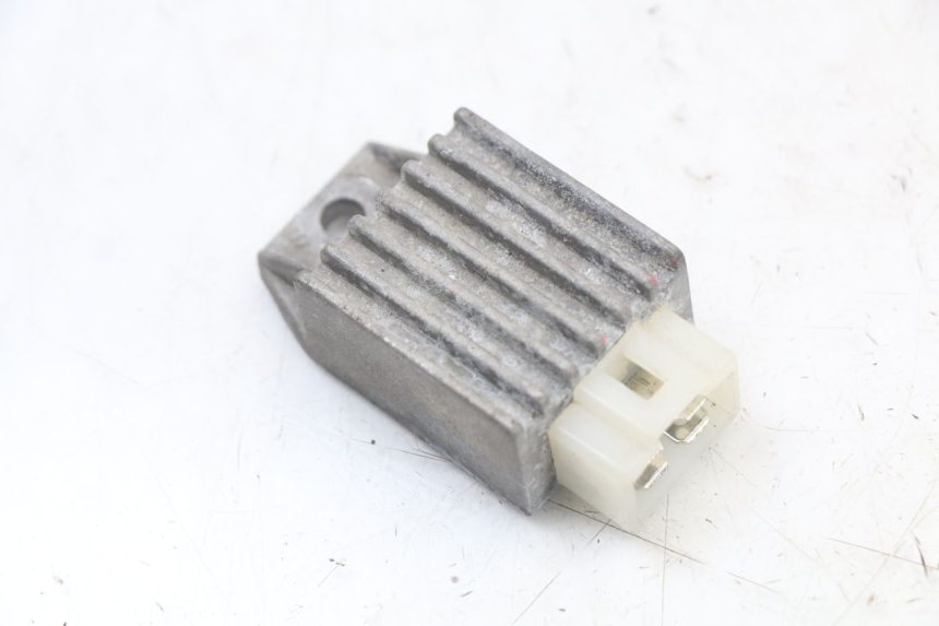 photo de CHARGING REGULATOR SYM MIO 50 (2011 - 2017) - Main view