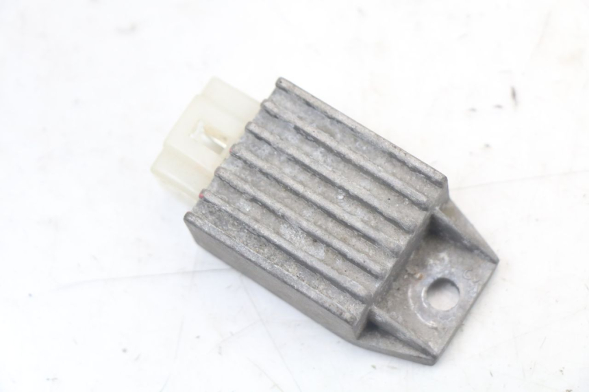 photo de CHARGING REGULATOR SYM MIO 50 (2011 - 2017) - Component detail