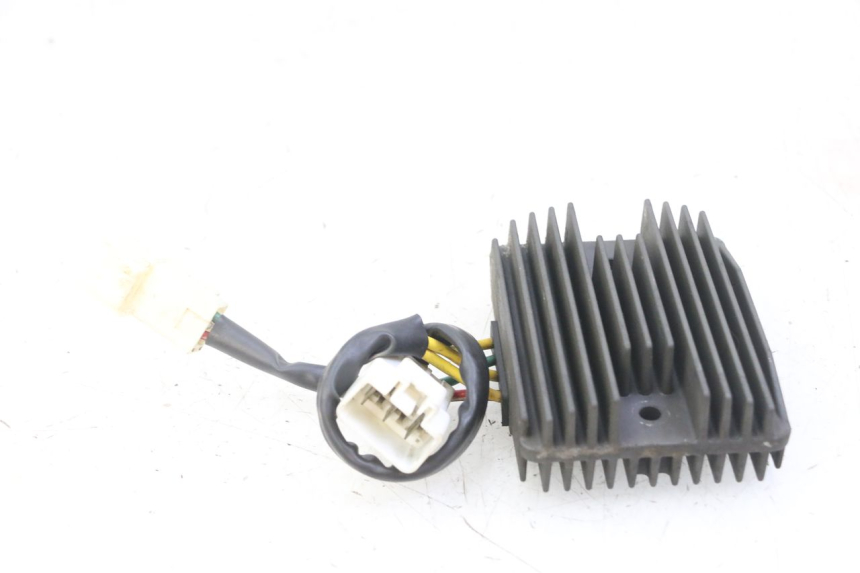 photo de REGULATOR PIAGGIO MP3 LT 300 (2010 - 2016) - Technical close-up