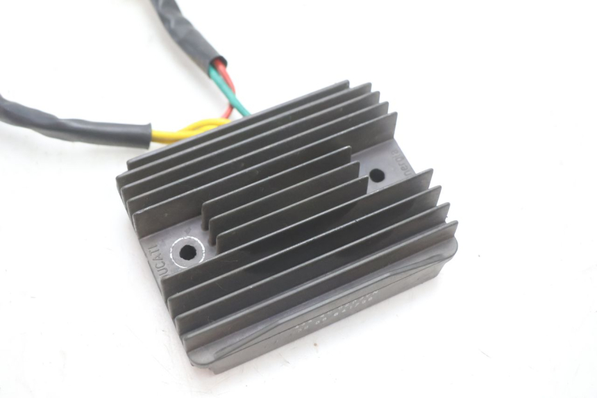 photo de CHARGING REGULATOR PIAGGIO MP3 LT 300 (2010 - 2016) - Component detail