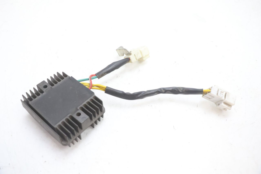 photo de CHARGING REGULATOR PIAGGIO MP3 LT 300 (2010 - 2016) - Alternative perspective