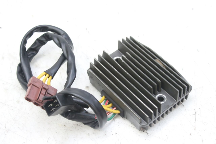 photo de CHARGING REGULATOR PIAGGIO MP3 RL 250 (2006 - 2010) - Zoom on usage condition