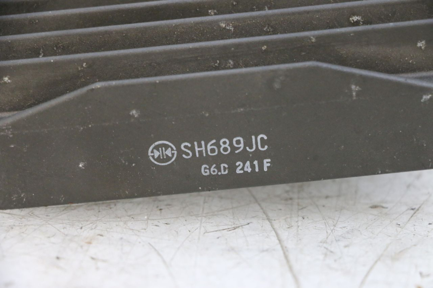 photo de CHARGING REGULATOR PIAGGIO MP3 500 (2014 - 2017) - Surface and material condition