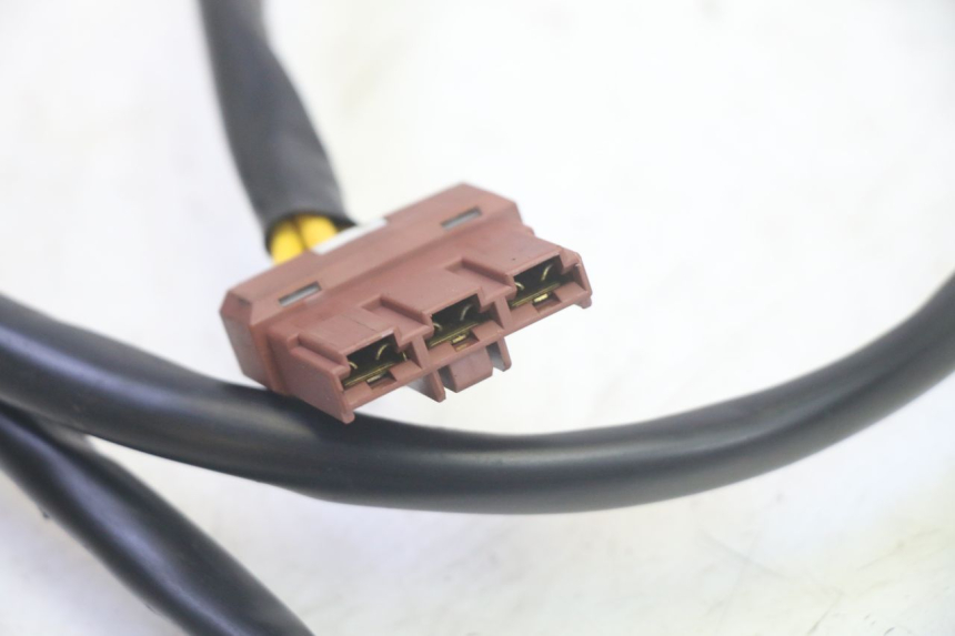 photo de CHARGING REGULATOR PIAGGIO MP3 RL 250 (2006 - 2010) - Alternative perspective