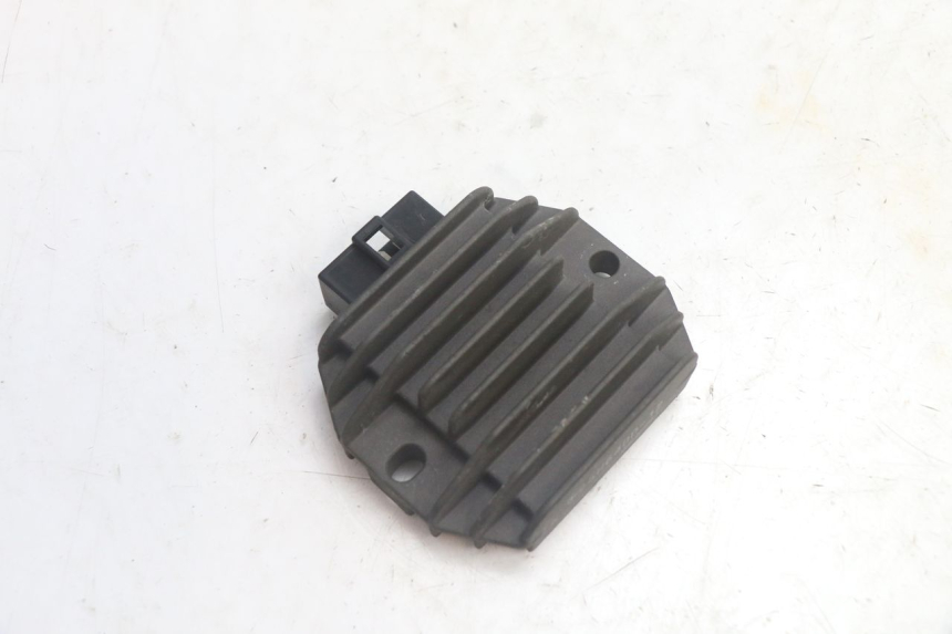 photo de CHARGING REGULATOR PIAGGIO MP3 125 (2006 - 2014) - Component detail