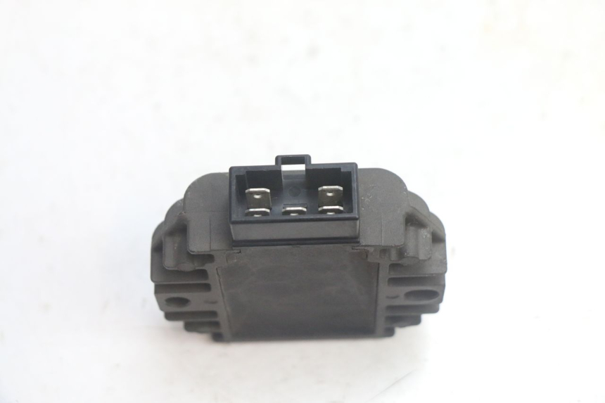 photo de CHARGING REGULATOR PIAGGIO MP3 125 (2006 - 2014) - Zoom on usage condition