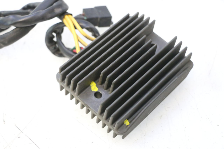 photo de CHARGING REGULATOR PIAGGIO MP3 500 (2011 - 2015) - Distinctive features