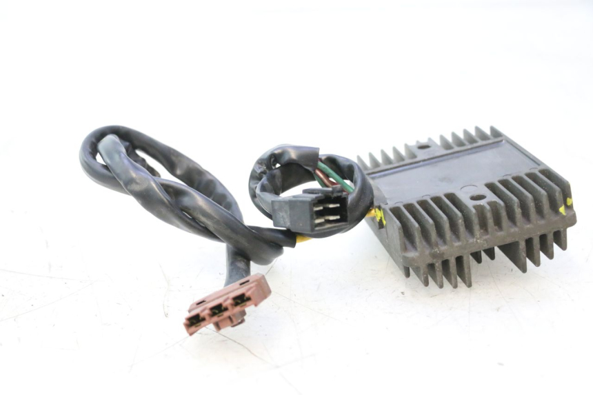 photo de CHARGING REGULATOR PIAGGIO MP3 500 (2011 - 2015) - Technical close-up