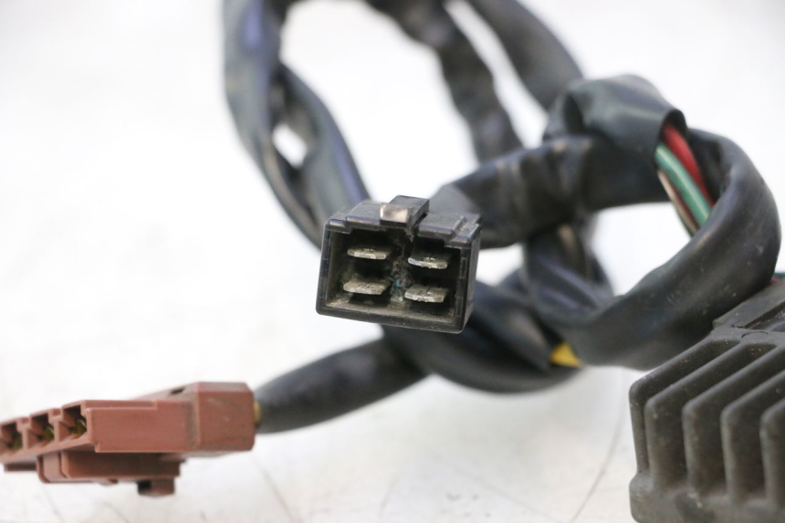 photo de CHARGING REGULATOR PIAGGIO MP3 500 (2011 - 2015) - Fixing points details