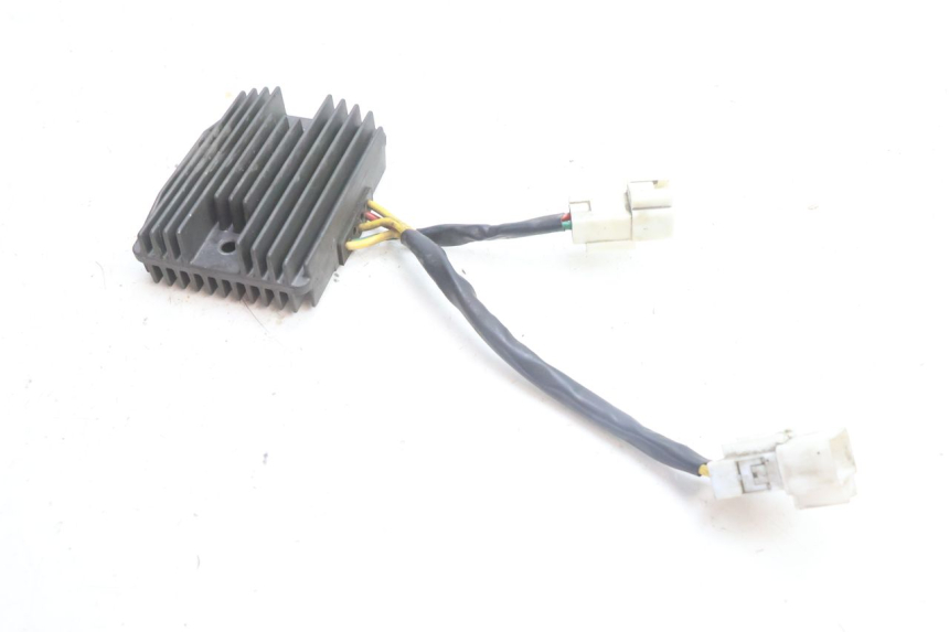photo de REGULATOR PIAGGIO MP3 500 (2016 - 2018) - Alternative perspective
