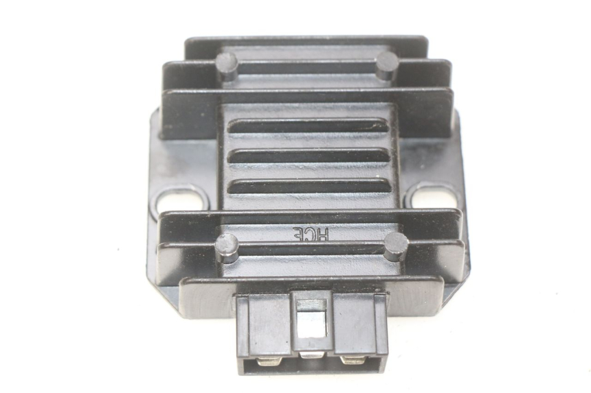 photo de CHARGING REGULATOR YAMAHA N-MAX NMAX 125 (2017 - 2020) - Zoom on usage condition