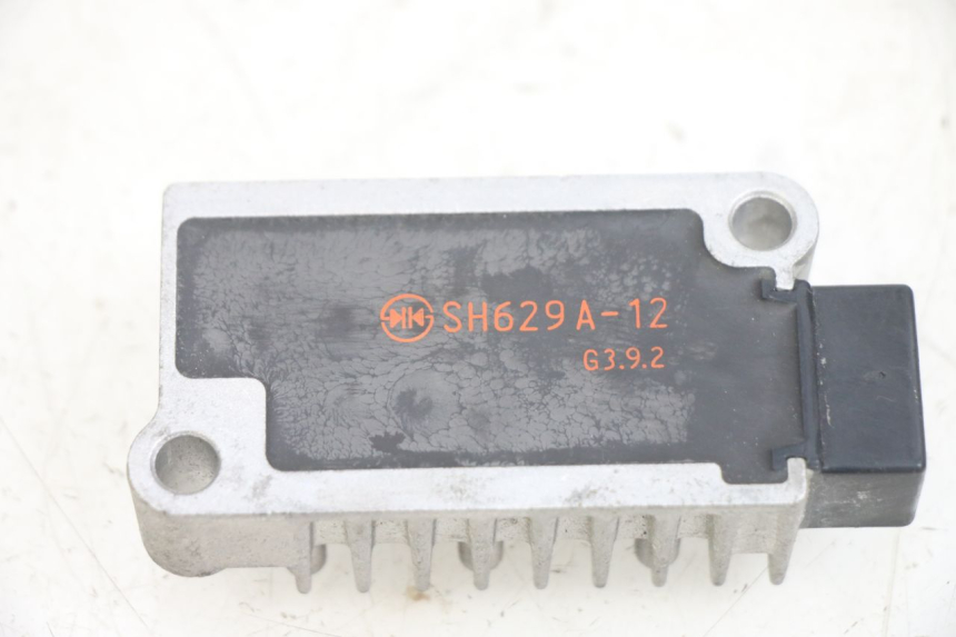 photo de CHARGING REGULATOR YAMAHA NEOS NEO'S 4T 50 (2008 - 2016) - Alternative perspective