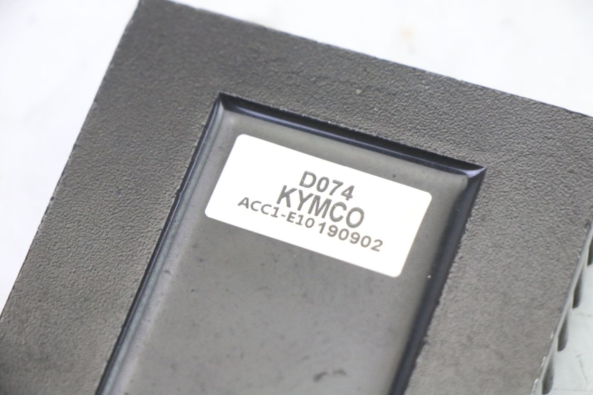 photo de REGULATOR KYMCO LIKE 4T 50 (2019 - 2025) - Alternative perspective