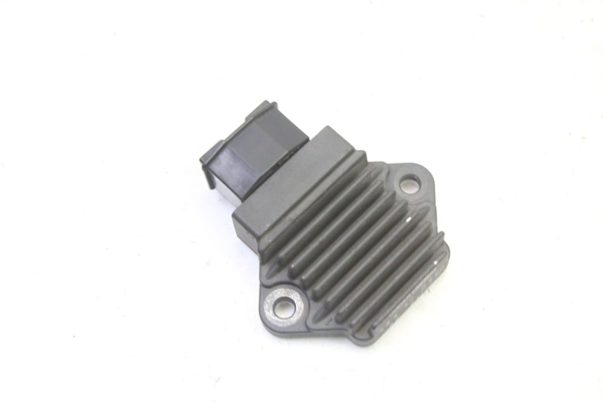 photo de REGULATOR CHARGE HONDA NTV DEAUVILLE 650 (2001 - 2006) - Component detail