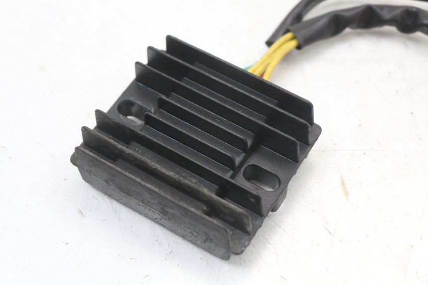 photo de REGULATOR PEUGEOT BELVILLE 125 (2017 - 2021) - Component detail