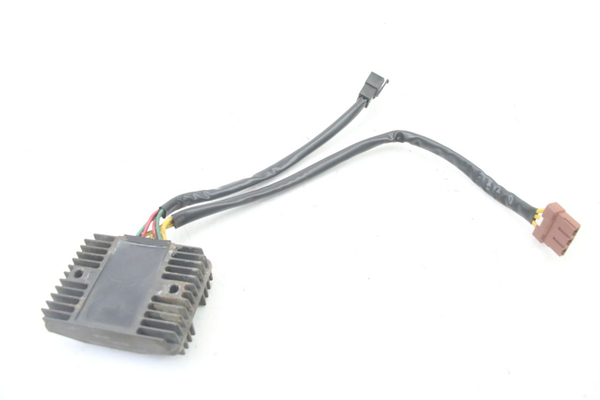 photo de CHARGING REGULATOR PEUGEOT CITYSTAR 125 (2011 - 2017) - Alternative perspective