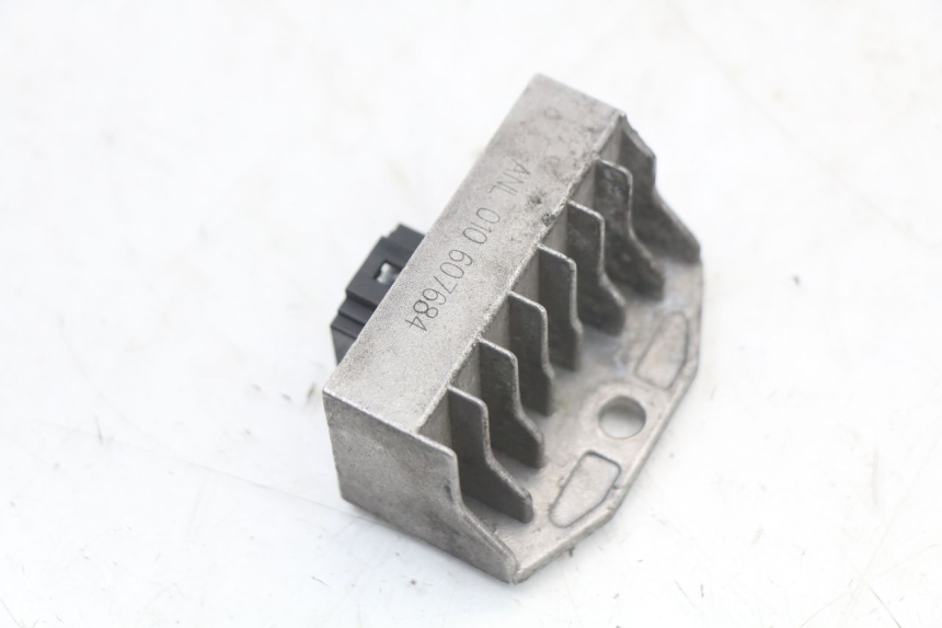 photo de REGULATOR PEUGEOT DJANGO 125 (2014 - 2017) - Component detail