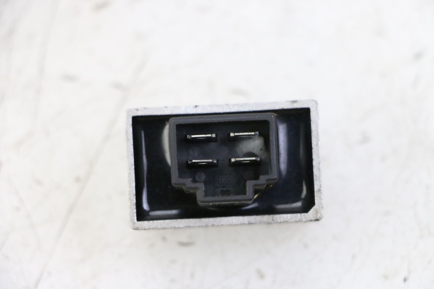 photo de CHARGING REGULATOR PEUGEOT KISBEE 4T 50 (2010 - 2017) - Alternative perspective