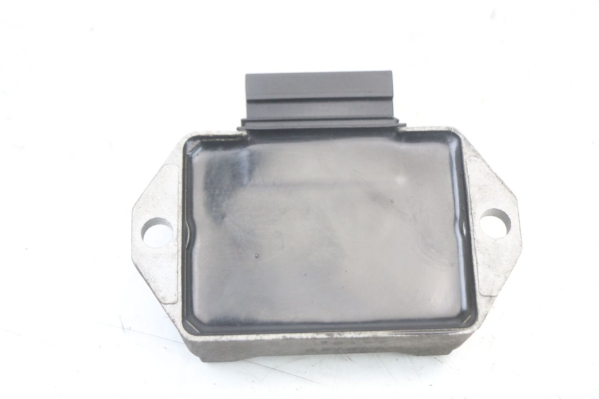 photo de CHARGING REGULATOR PIAGGIO NEW TYPHOON 50 (2010 - 2017) - Alternative perspective