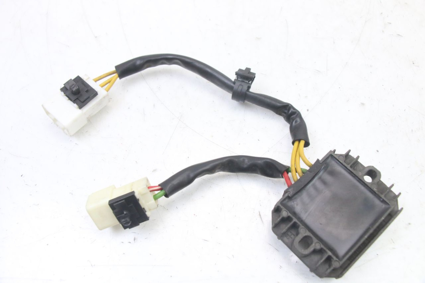 photo de REGULATOR PIAGGIO VESPA LX IE 125 (2010 - 2012) - Zoom on usage condition