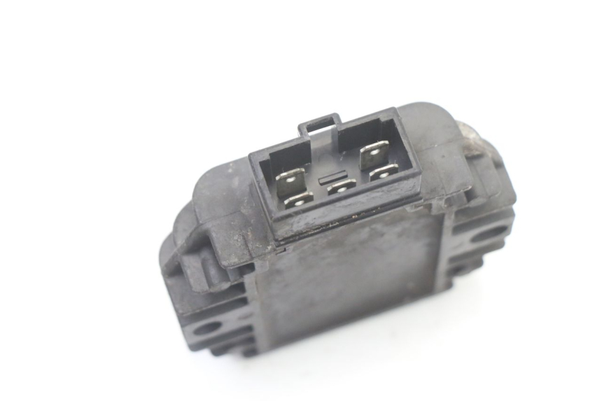 photo de CHARGING REGULATOR PIAGGIO X8 125 (2004 - 2007) - Zoom on usage condition