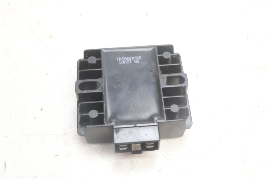 photo de REGULATOR JM MOTORS R-MAX TECH 50 (2024 - 2026) - Alternative perspective