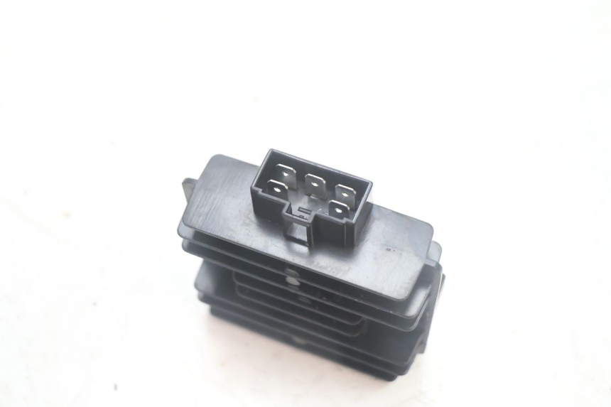 photo de REGULATOR JM MOTORS R-MAX TECH 50 (2024 - 2026) - Technical close-up