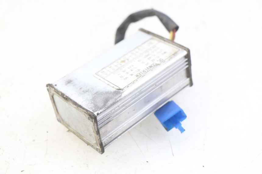 photo de CHARGING REGULATOR RED ELECTRIC RED E PRO 1 (2017 - 2019) - Technical close-up