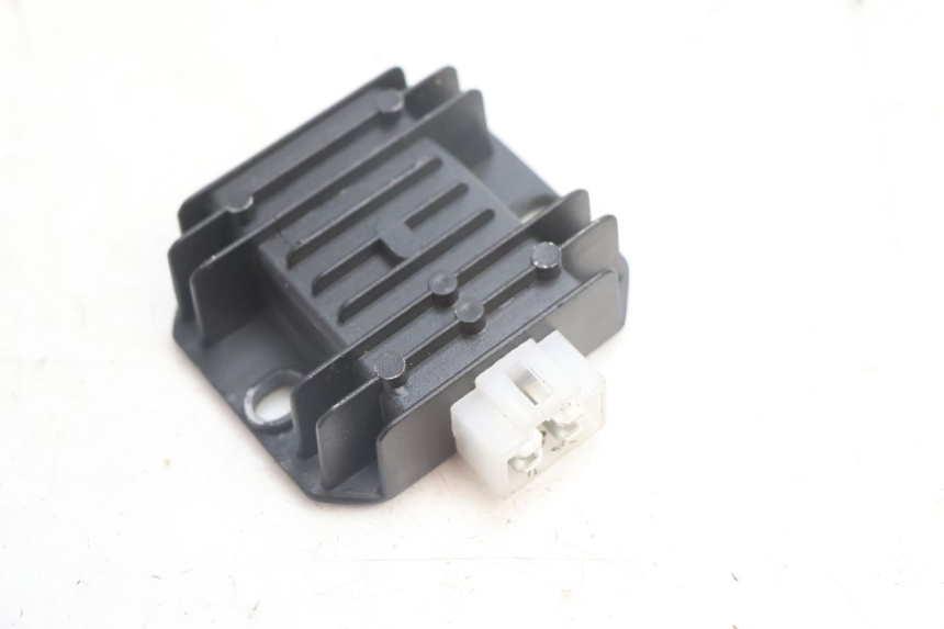 photo de REGULATOR LAZIO RENO 50 (2016 - 2021) - Component detail