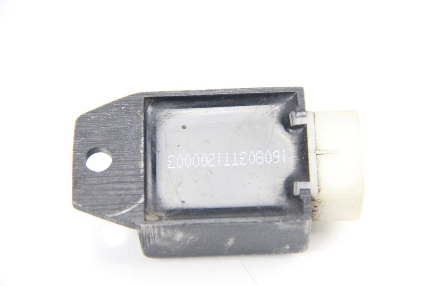 photo de REGULATOR TNT MOTOR ROMA 10' 2T 50 (2011 - 2018) - Component detail