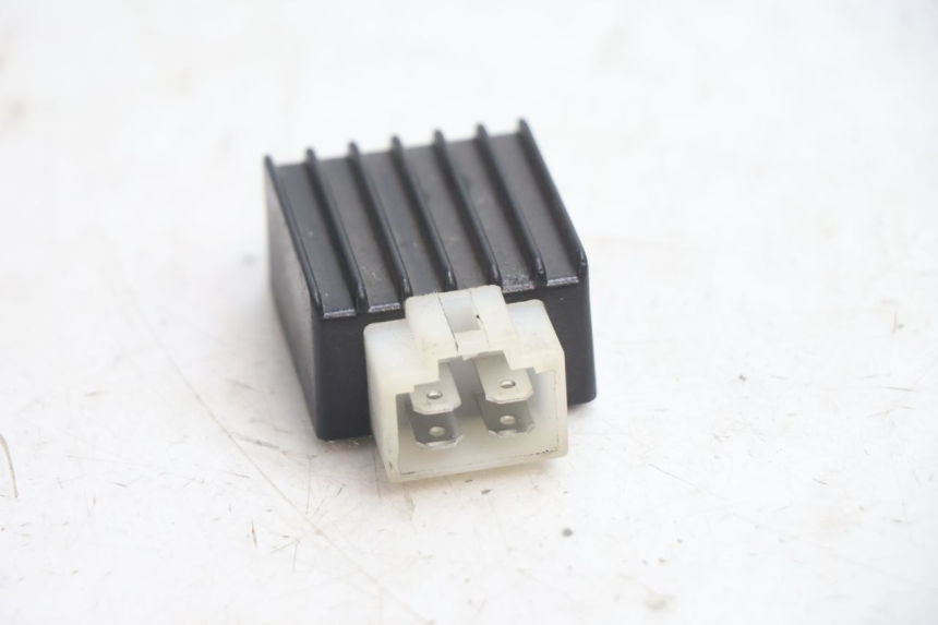 photo de REGULATOR TNT MOTOR ROMA 10' 2T 50 (2011 - 2018) - Zoom on usage condition