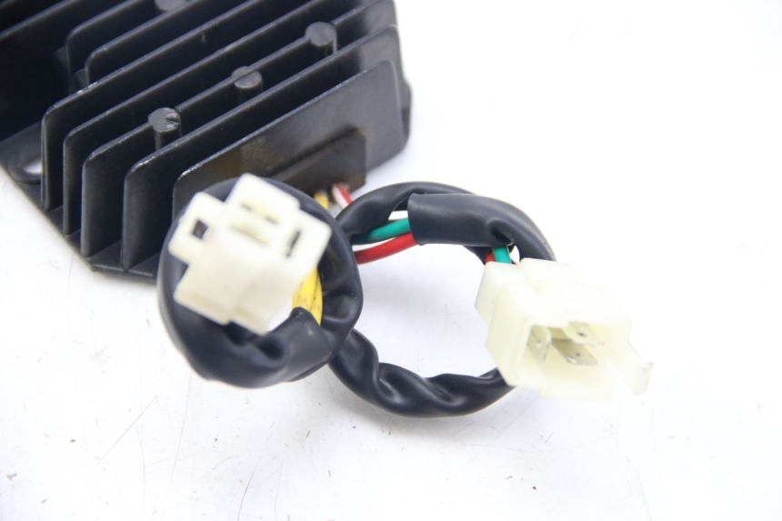 photo de CHARGING REGULATOR TNT MOTOR ROMA 10' 4T 50 (2019 - 2022) - Zoom on usage condition