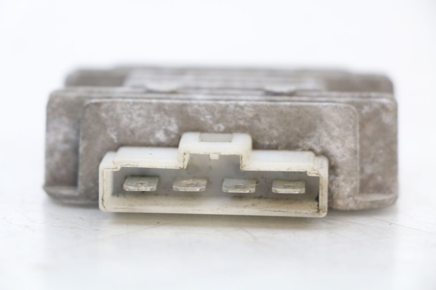 photo de CHARGING REGULATOR TNT MOTOR ROMA 10' 4T 50 (2007 - 2018) - Zoom on usage condition