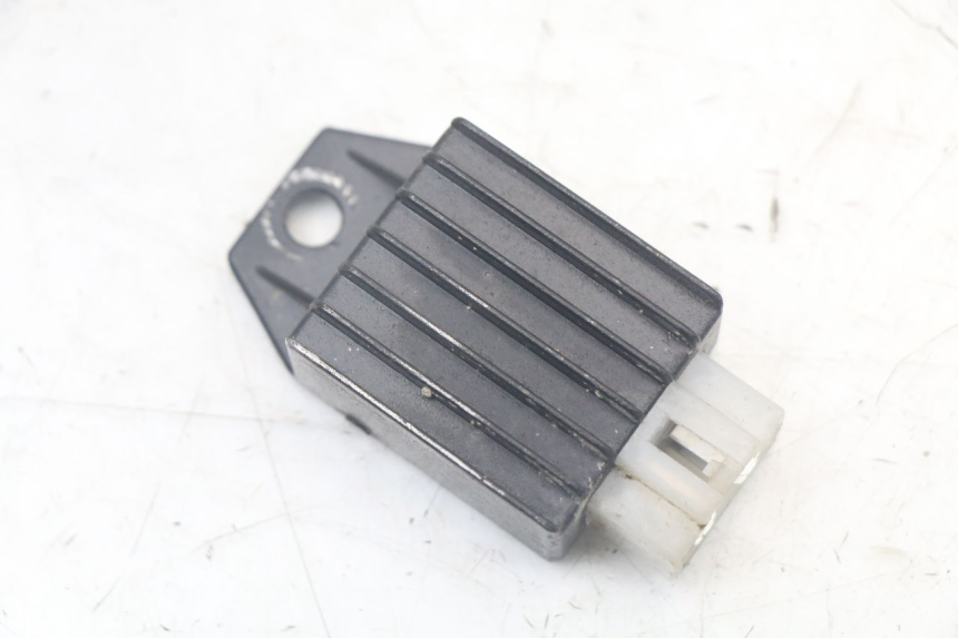 photo de CHARGING REGULATOR TNT MOTOR ROMA 10' 4T 50 (2007 - 2018) - Component detail