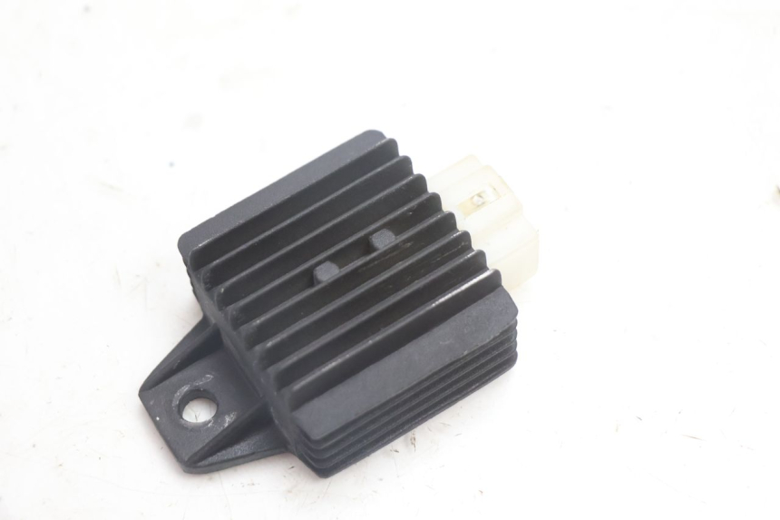 photo de CHARGING REGULATOR KEEWAY RY6 2T 50 (2011 - 2019) - Component detail