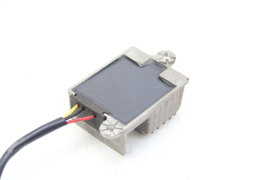 photo de CHARGING REGULATOR LVNENG S5 1 (2019 - 2023) - Zoom on usage condition